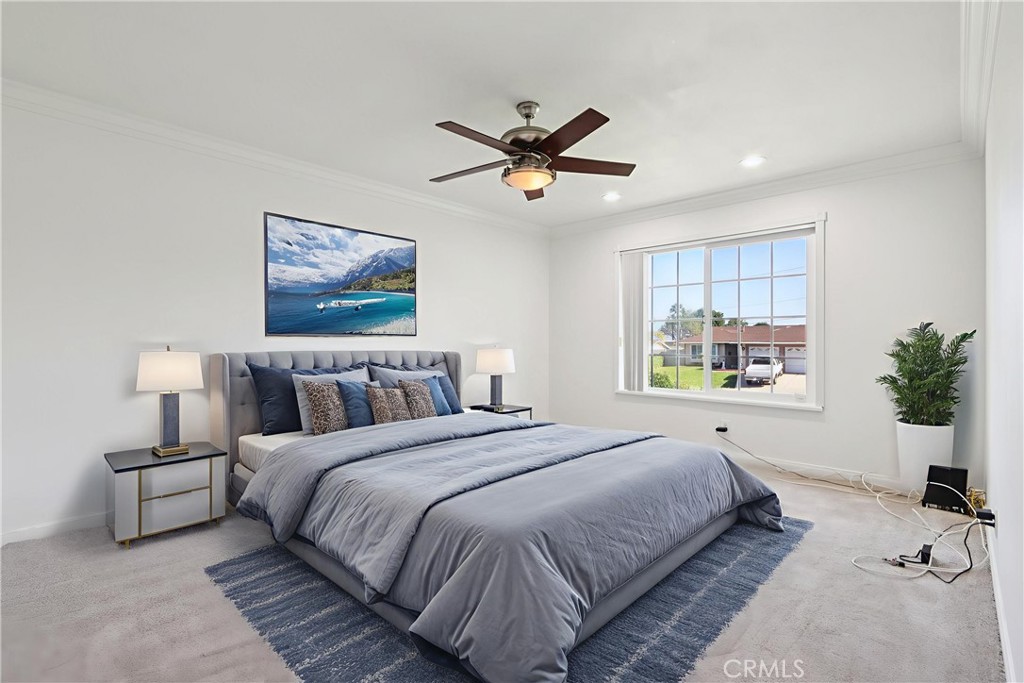 2322 Avenida Del Vista