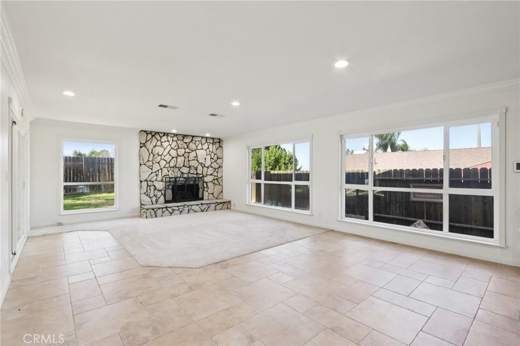 2322 Avenida Del Vista