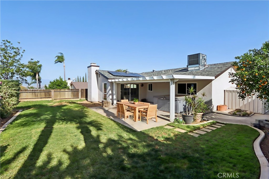 2322 Avenida Del Vista