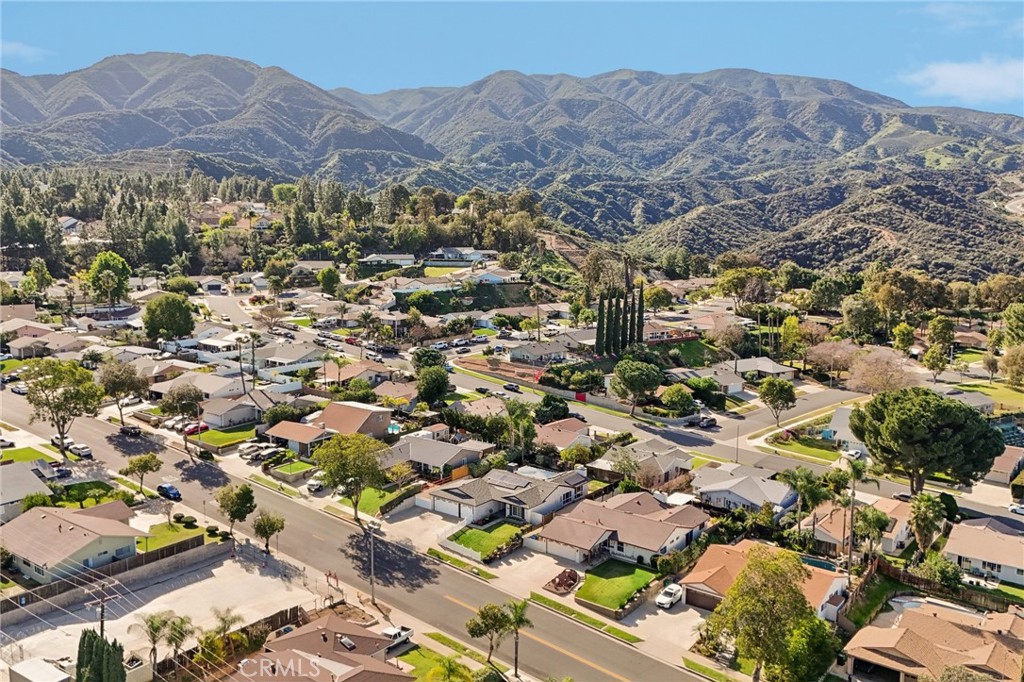 2322 Avenida Del Vista