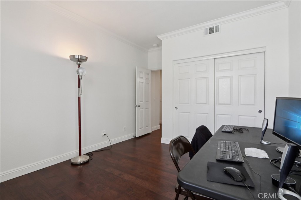 1041 Stanislaus Dr.