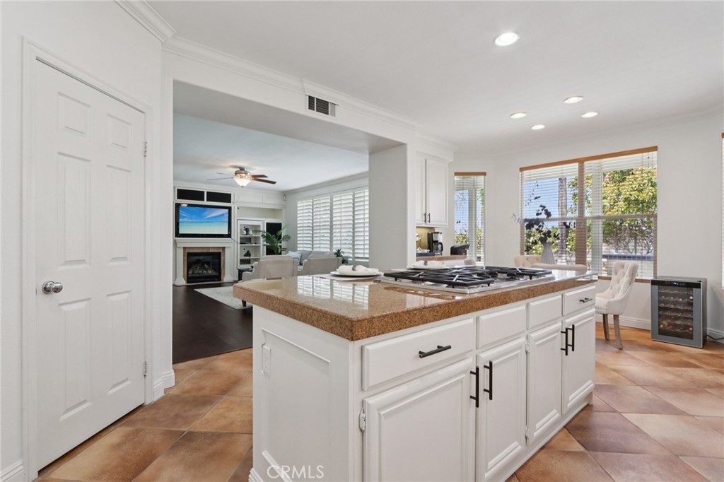 1041 Stanislaus Dr.