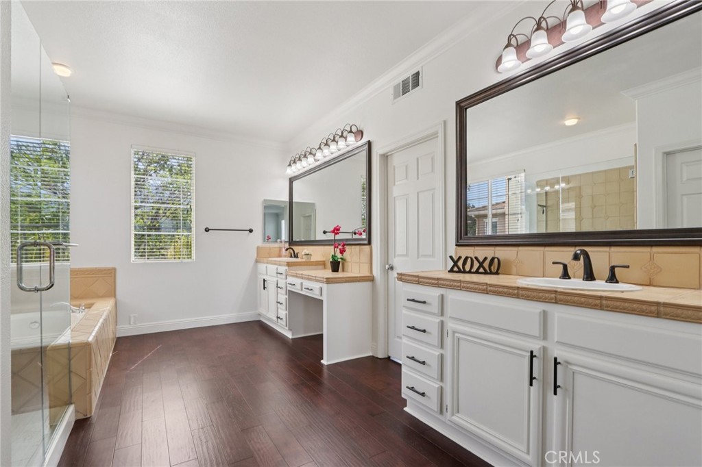 1041 Stanislaus Dr.