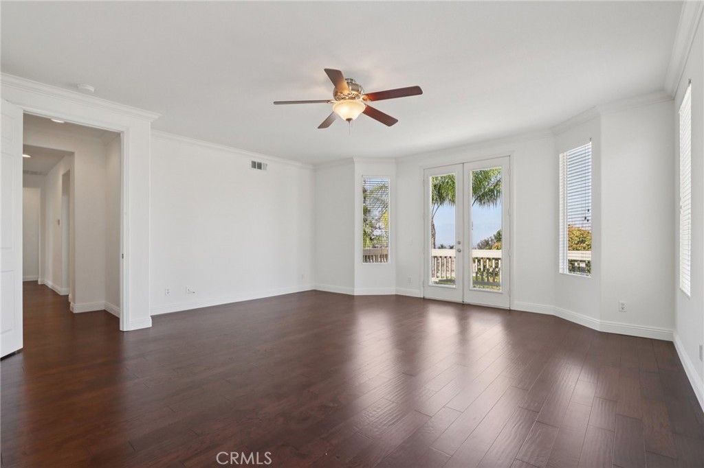 1041 Stanislaus Dr.