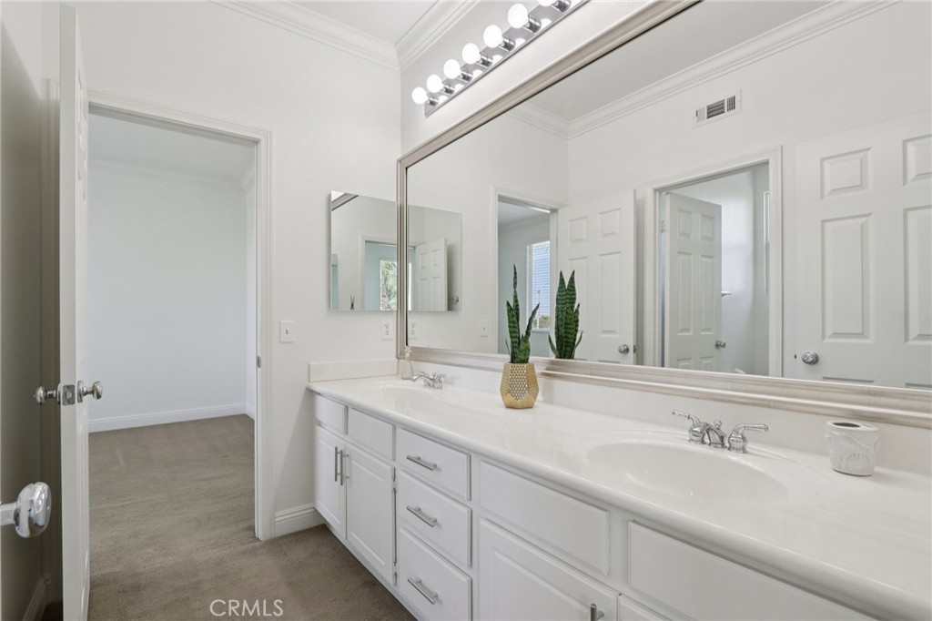 1041 Stanislaus Dr.