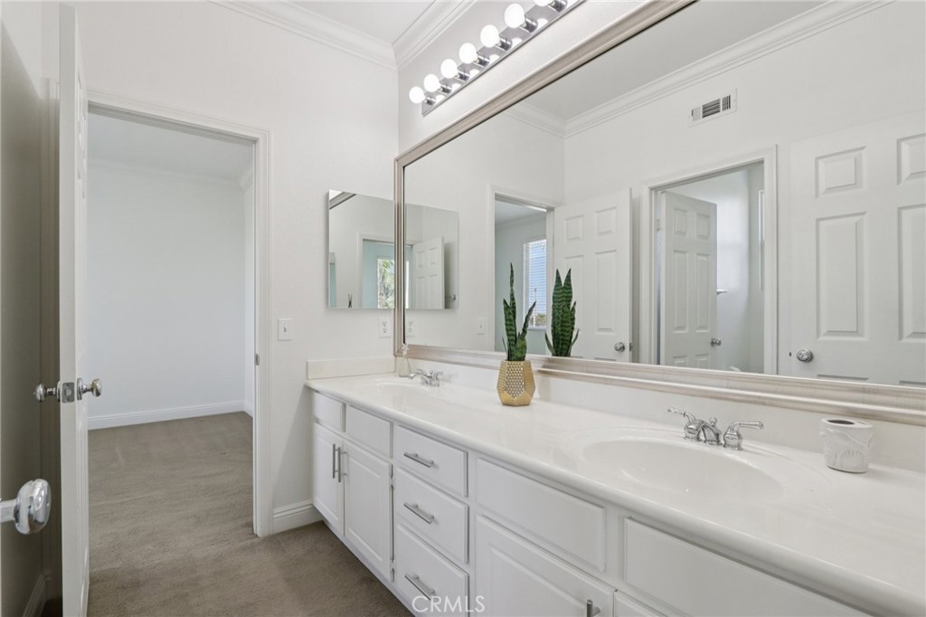 1041 Stanislaus Dr.