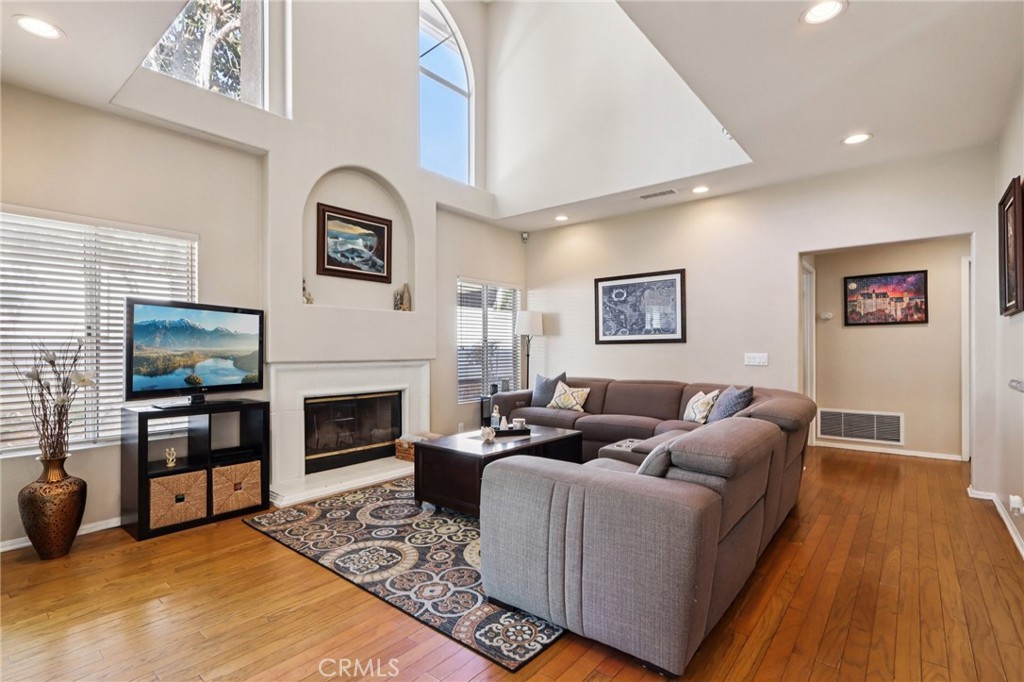 420 Somerset Cir