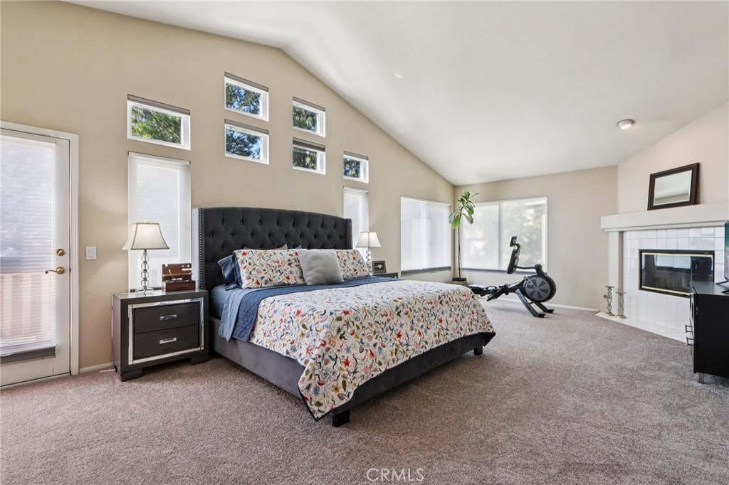 420 Somerset Cir