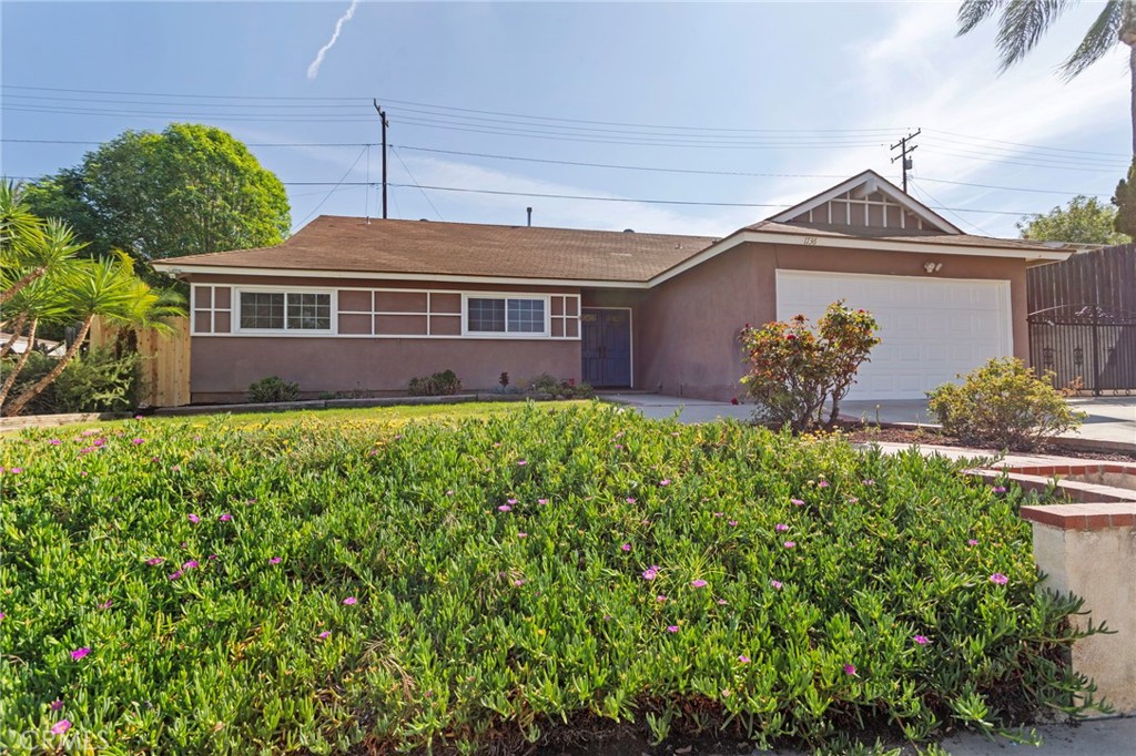 1736 Outpost Dr