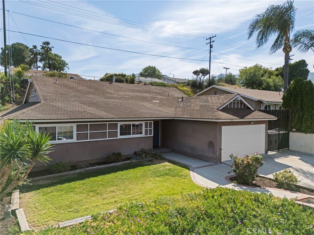 1736 Outpost Dr