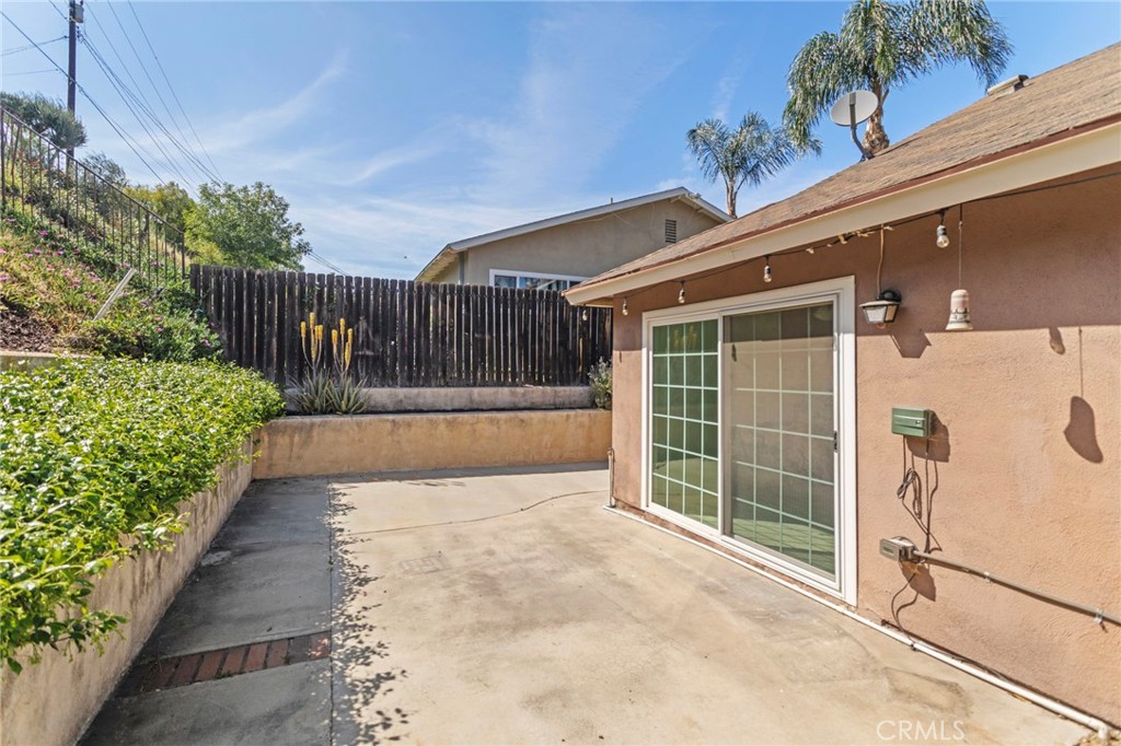 1736 Outpost Dr