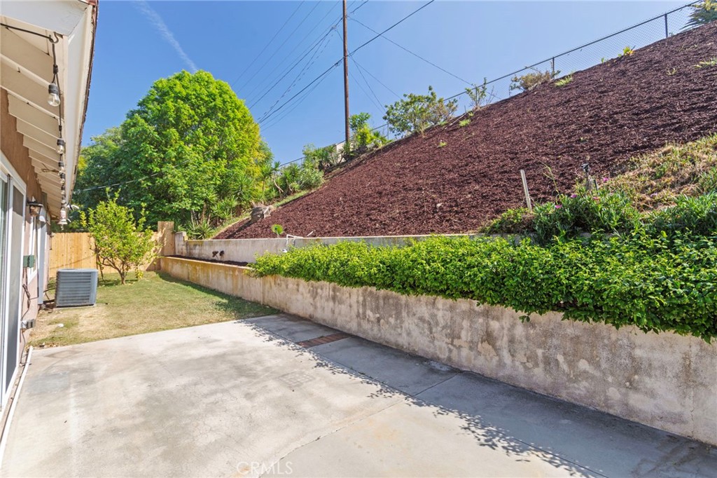 1736 Outpost Dr