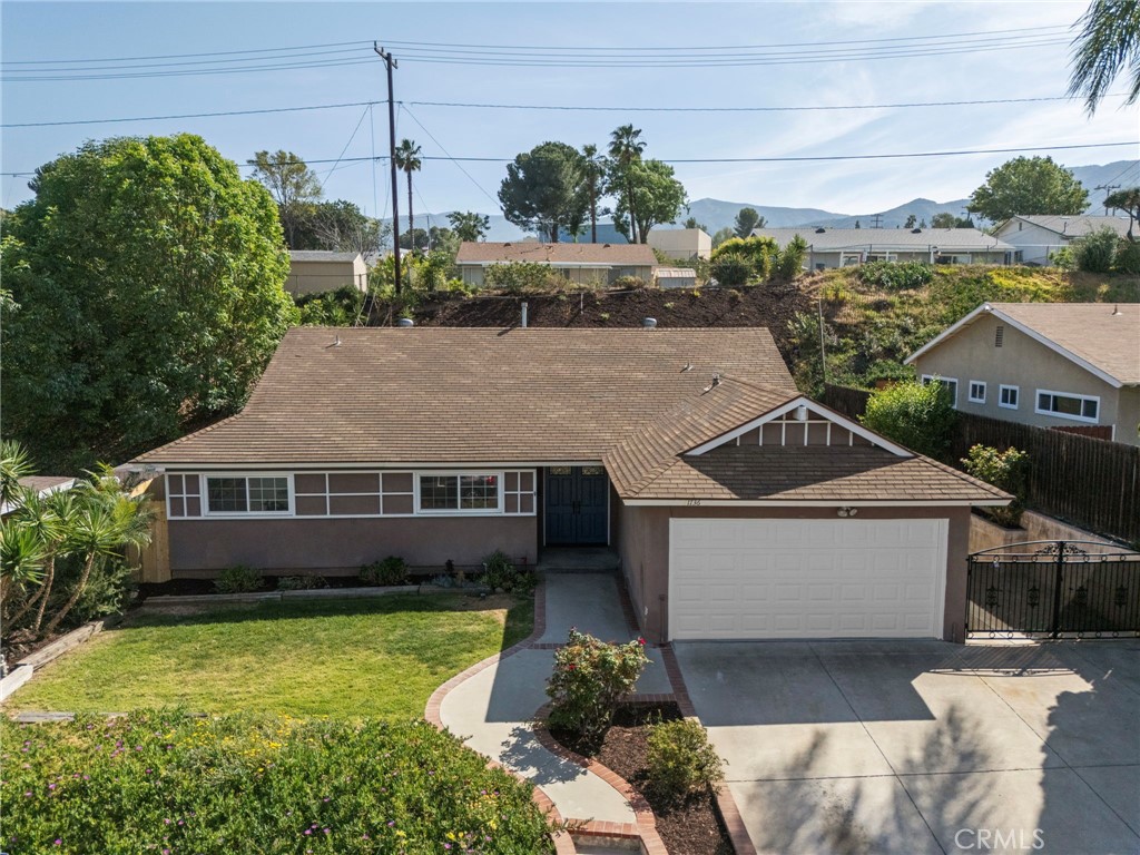 1736 Outpost Dr