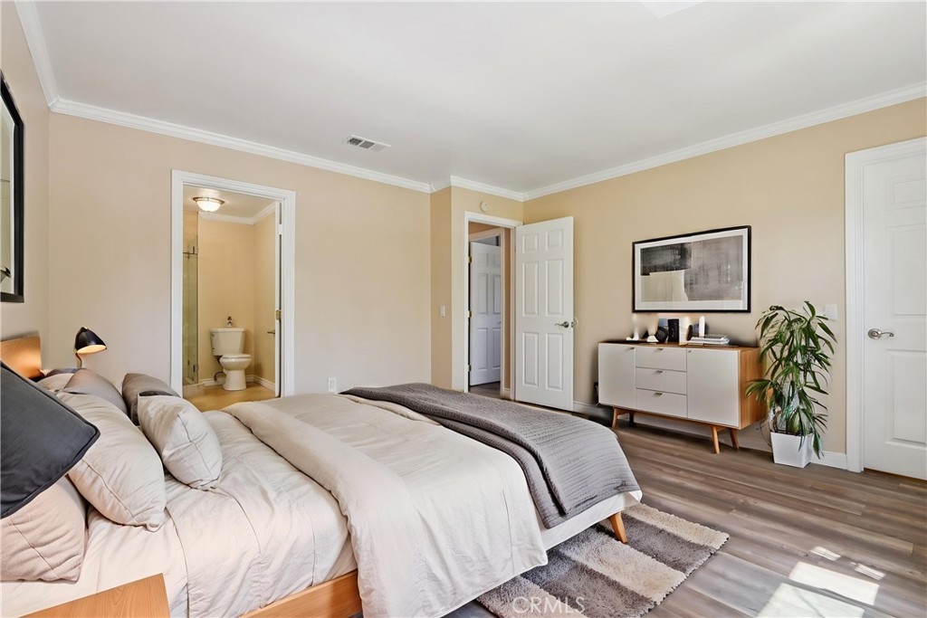 2561 Gonzaga Ln