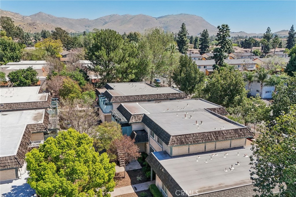 2561 Gonzaga Ln