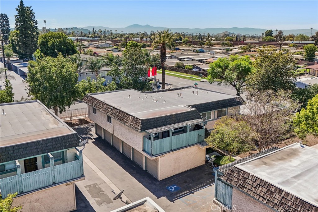 2561 Gonzaga Ln