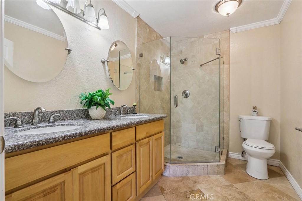 2561 Gonzaga Ln