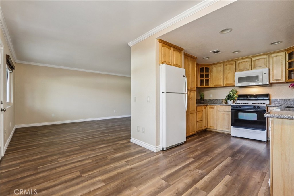 2561 Gonzaga Ln