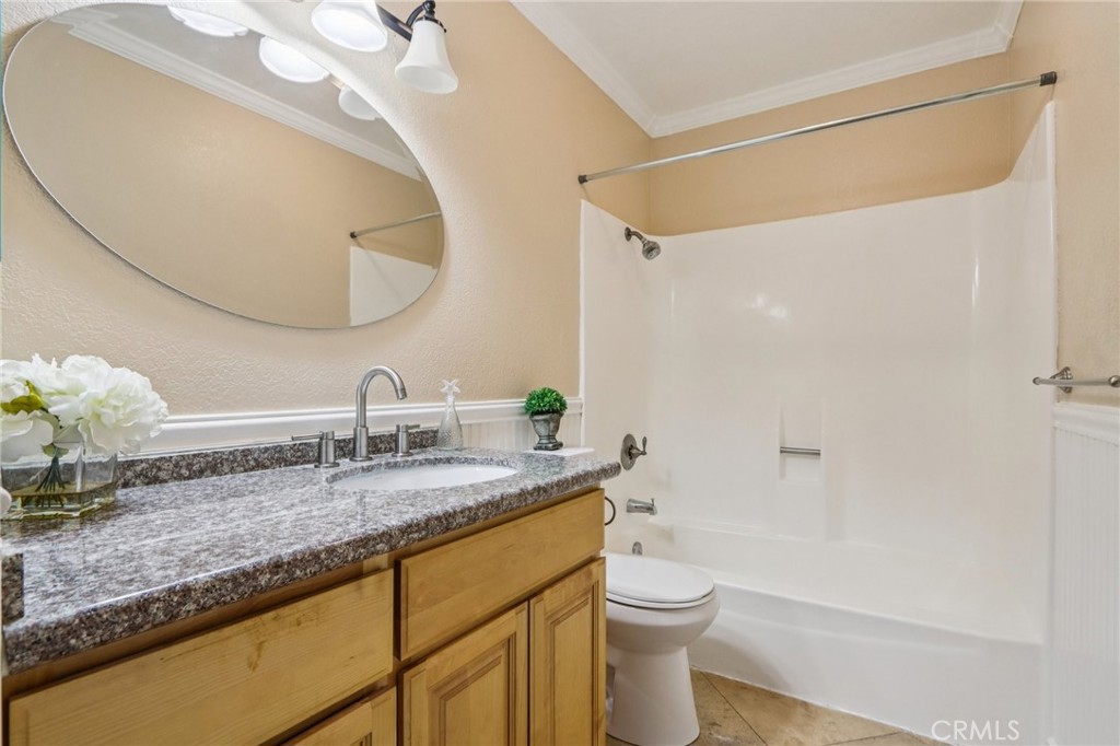 2561 Gonzaga Ln