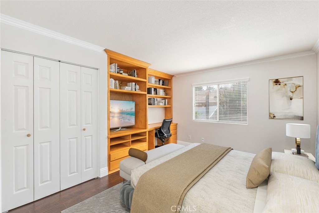 1284 Longport Way