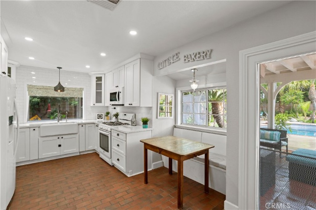 1155 Bridgeport