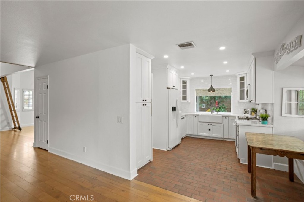 1155 Bridgeport