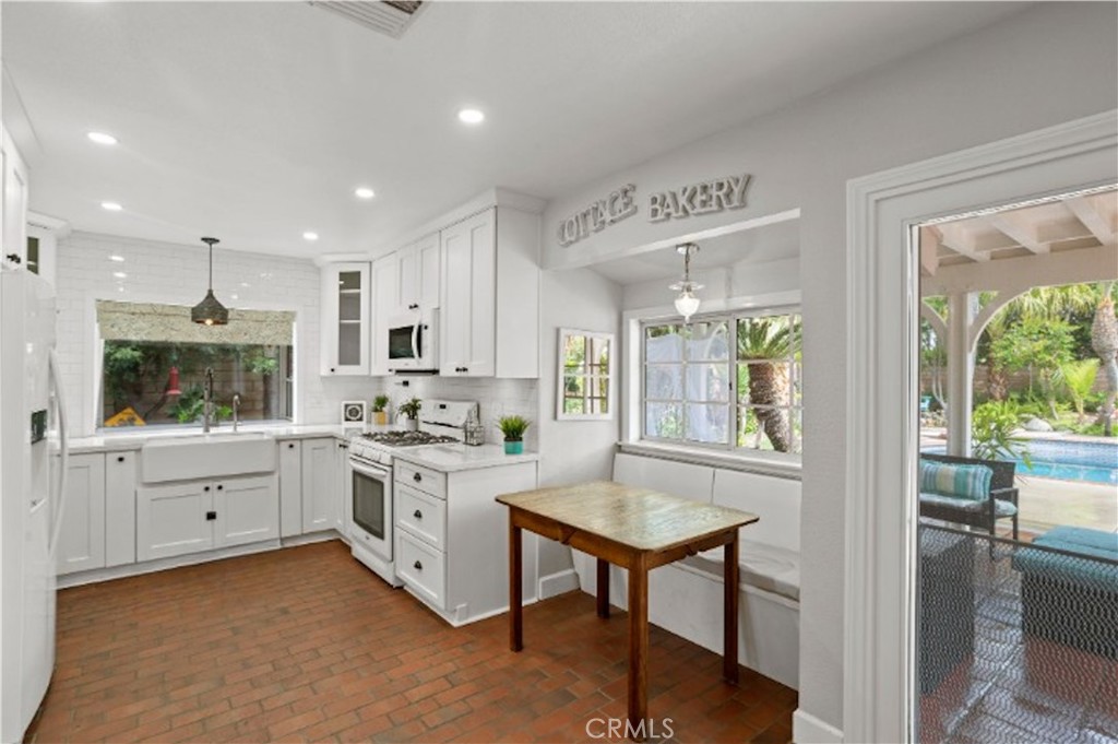 1155 Bridgeport