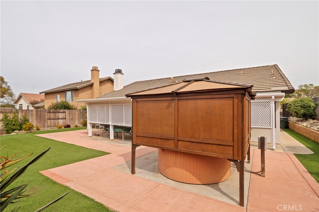 3324 Eagle Crest Dr