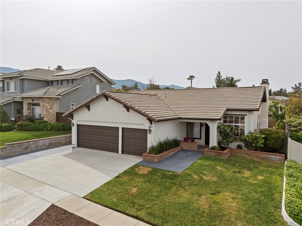 3324 Eagle Crest Dr