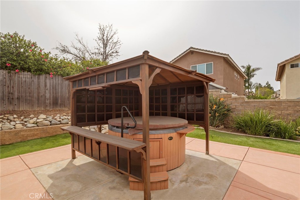 3324 Eagle Crest Dr