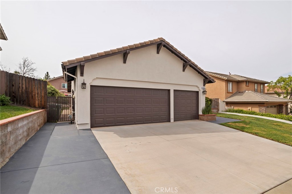 3324 Eagle Crest Dr