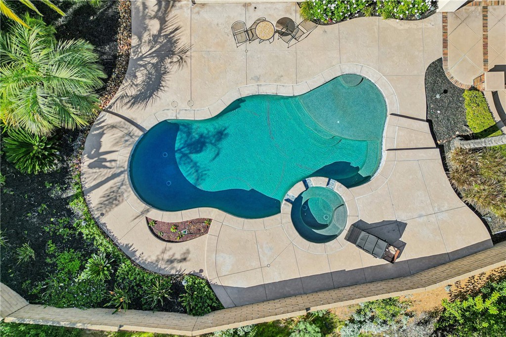 3931 Ashwood Circle
