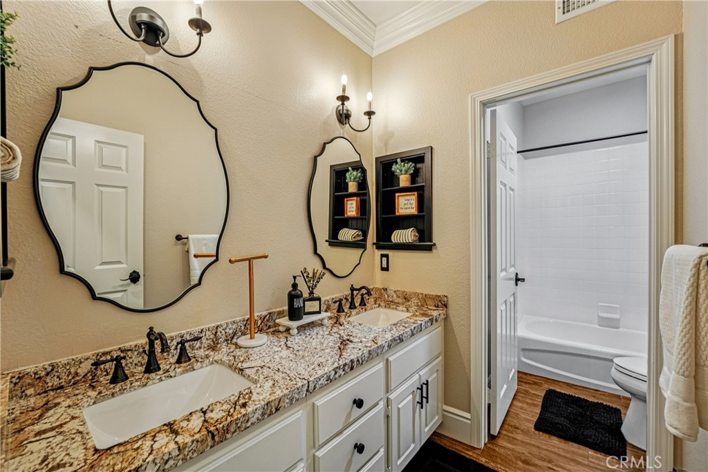 3931 Ashwood Circle