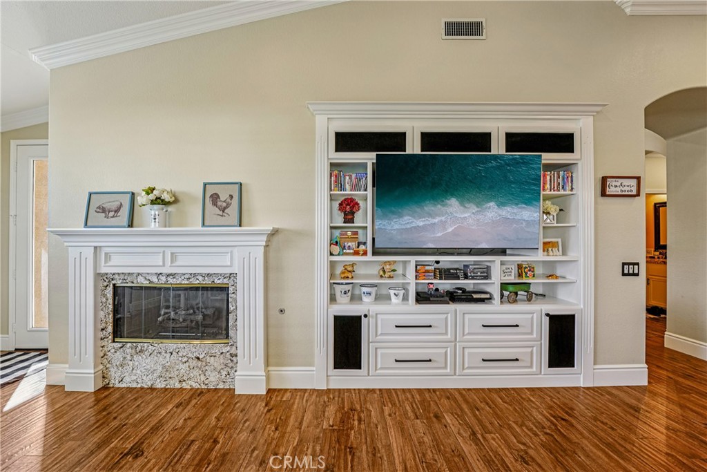 3931 Ashwood Circle