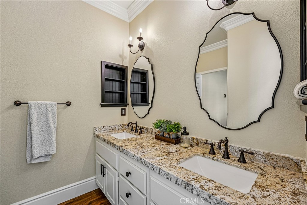 3931 Ashwood Circle
