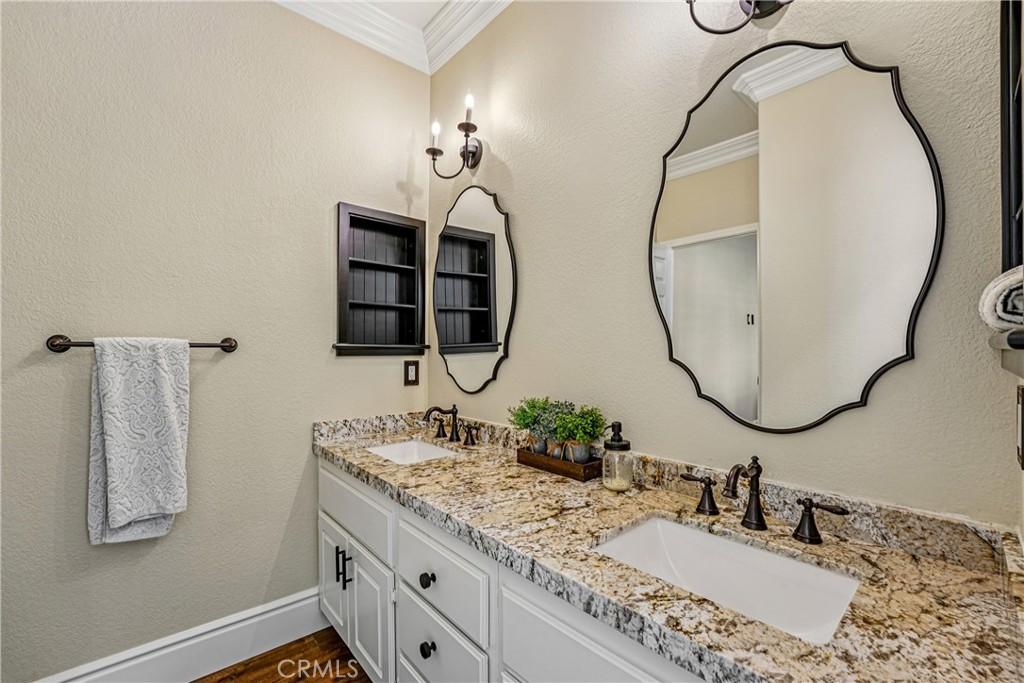 3931 Ashwood Circle