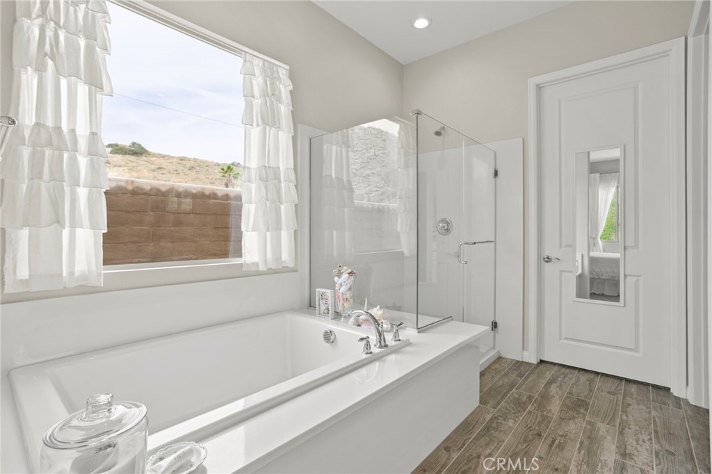 11976 Discovery Ct Court