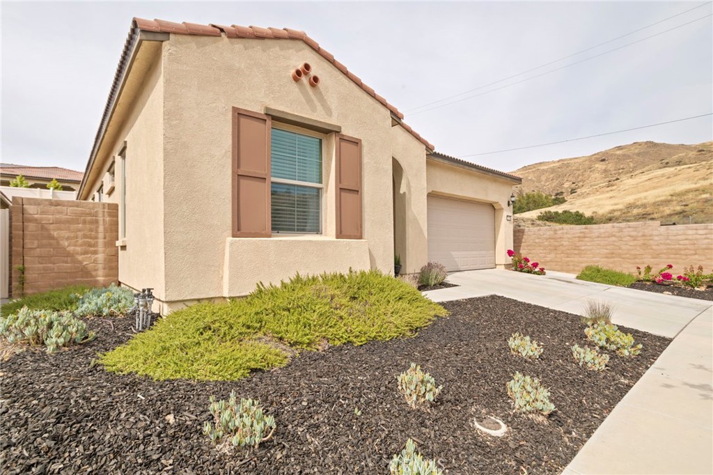 11976 Discovery Ct Court