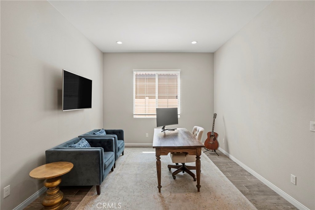 11976 Discovery Ct Court