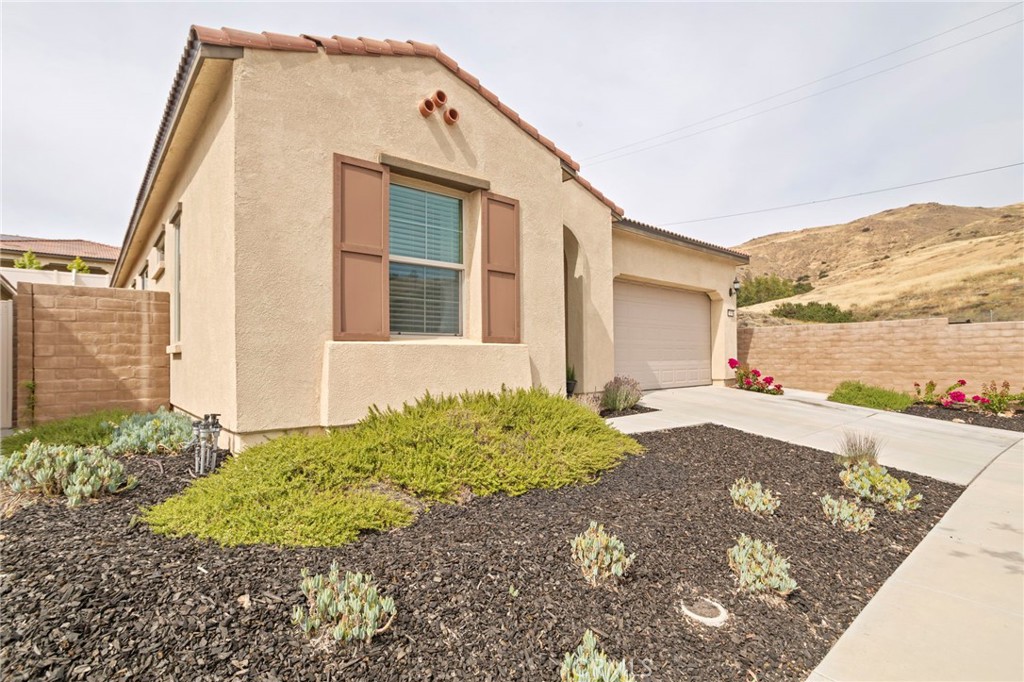11976 Discovery Ct Court