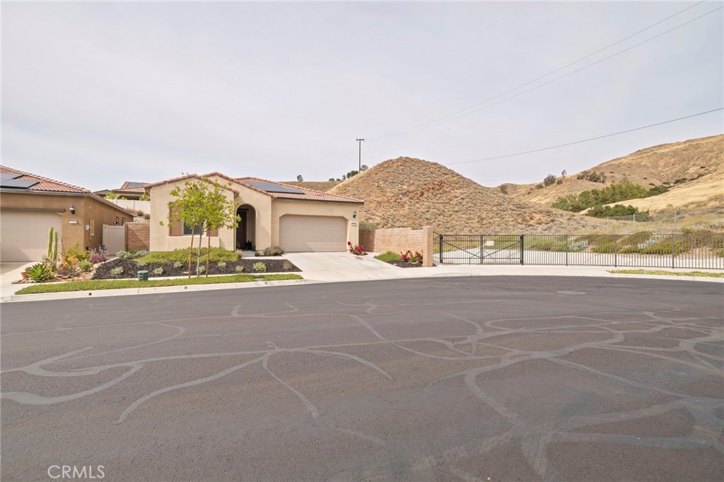 11976 Discovery Ct Court