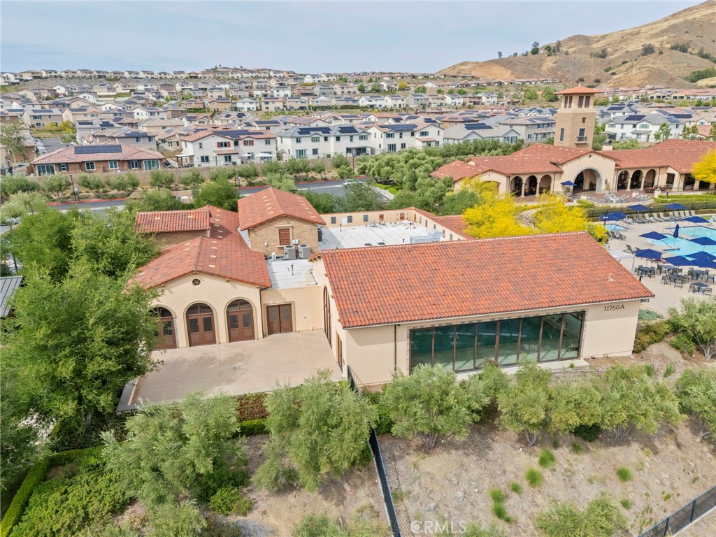 11976 Discovery Ct Court