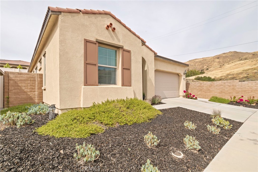 11976 Discovery Ct Court