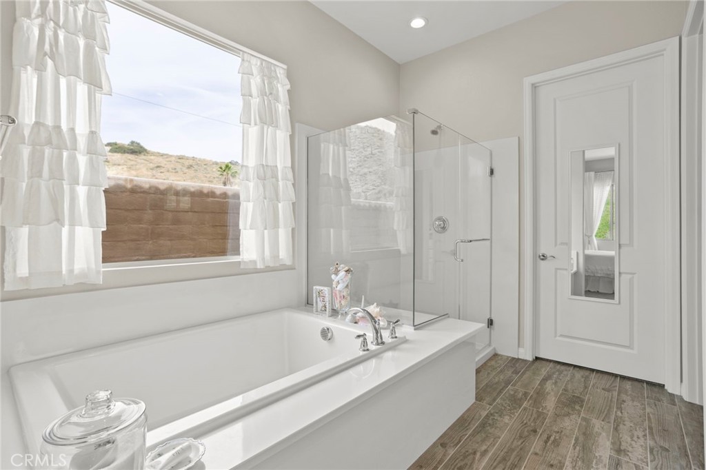 11976 Discovery Ct Court