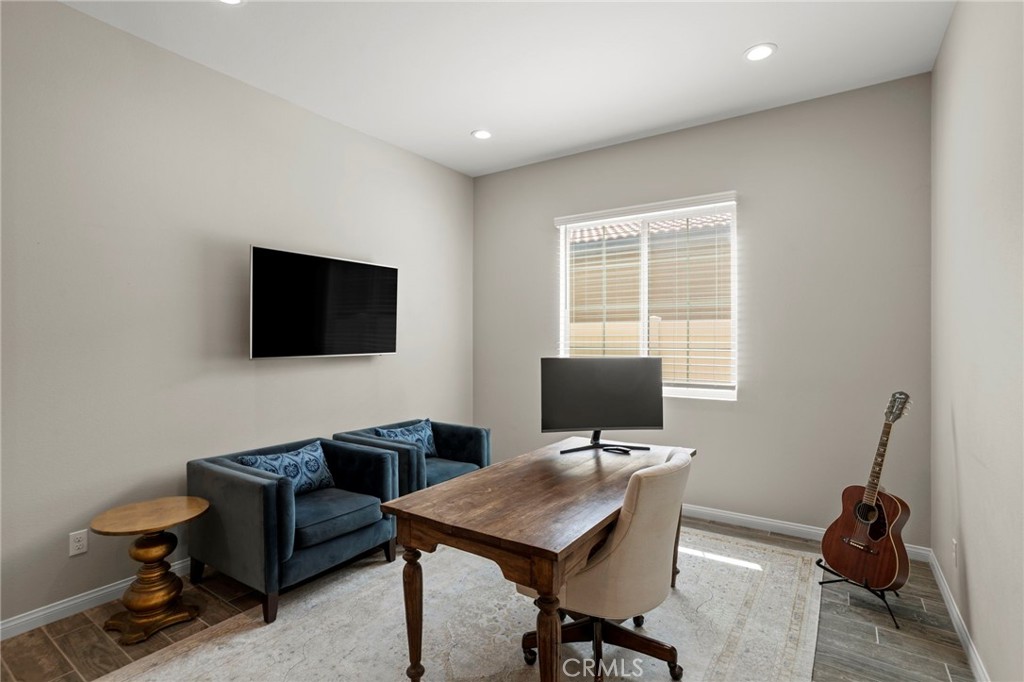 11976 Discovery Ct Court