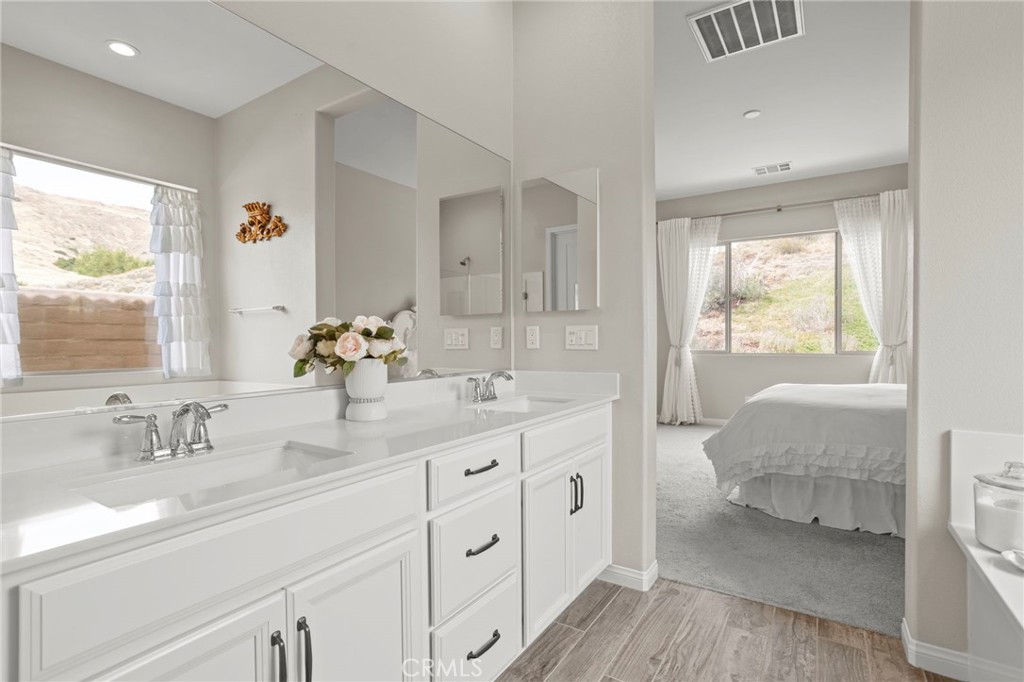 11976 Discovery Ct Court