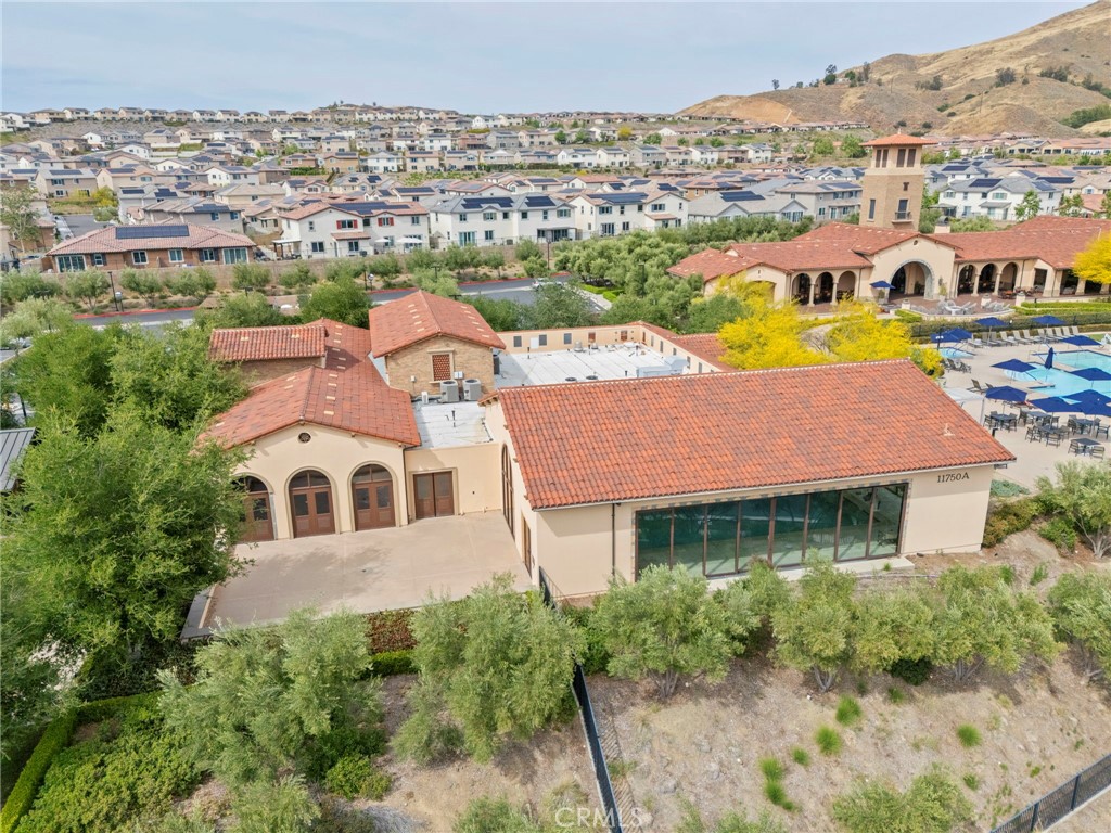 11976 Discovery Ct Court