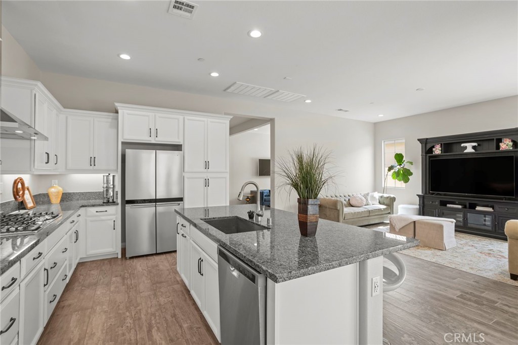 11976 Discovery Ct Court