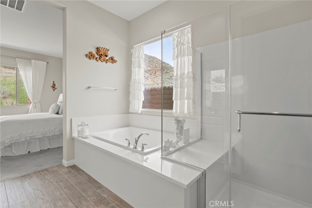 11976 Discovery Ct Court