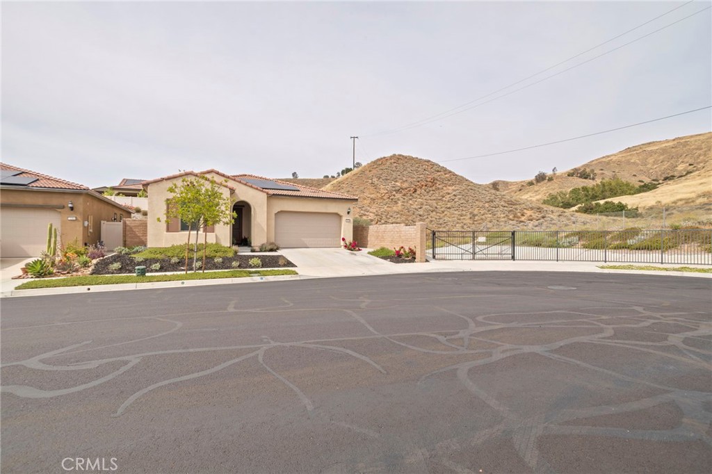 11976 Discovery Ct Court